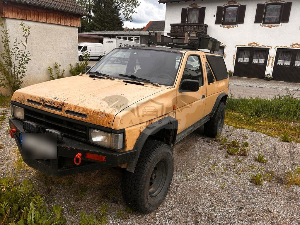 Nissan Terrano 1990