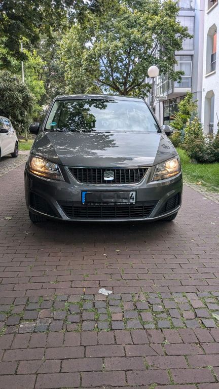 Seat Alhambra 2013