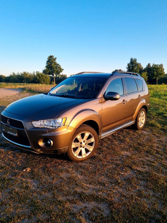 Mitsubishi Outlander 2011