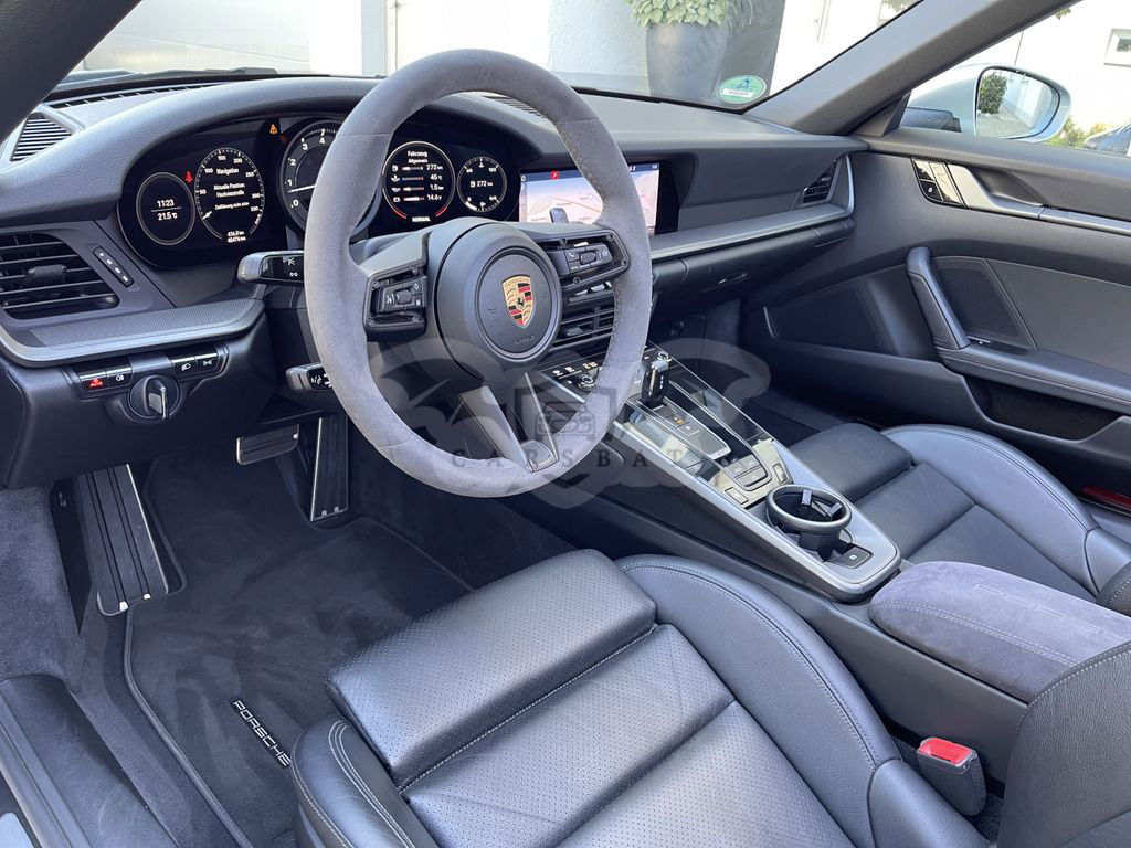 Porsche 992 2019