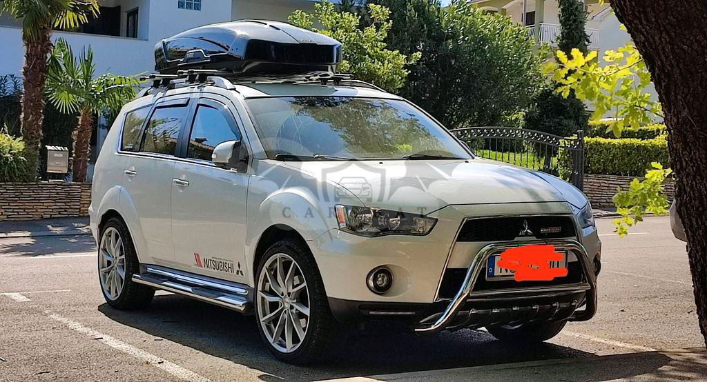 Mitsubishi Outlander 2011