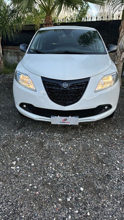 Lancia Ypsilon 2014