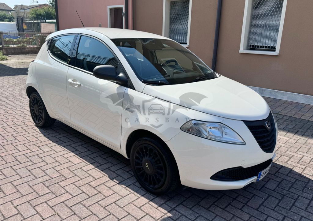Lancia Ypsilon 2014