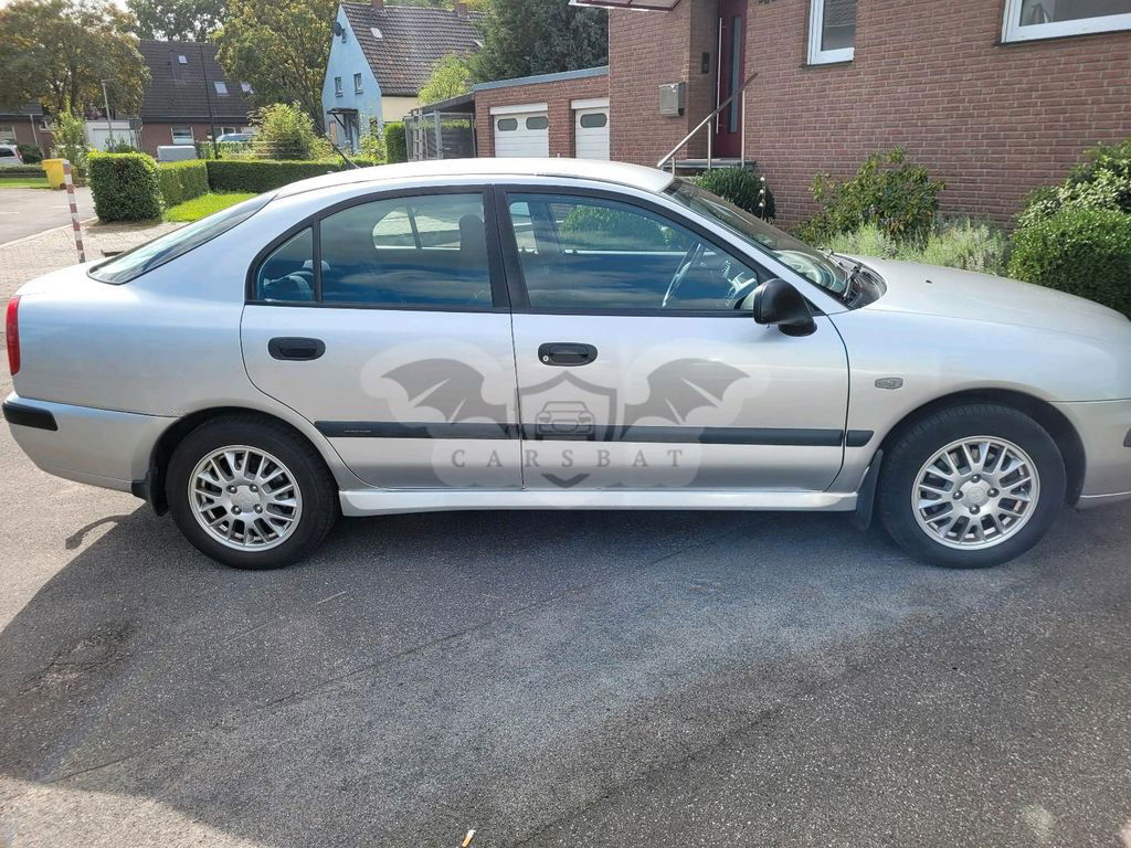Mitsubishi Carisma 2004
