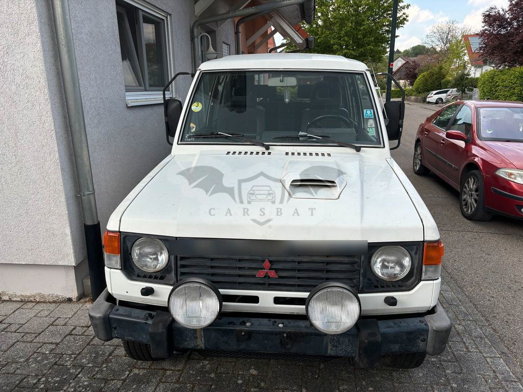 Mitsubishi Pajero 1990