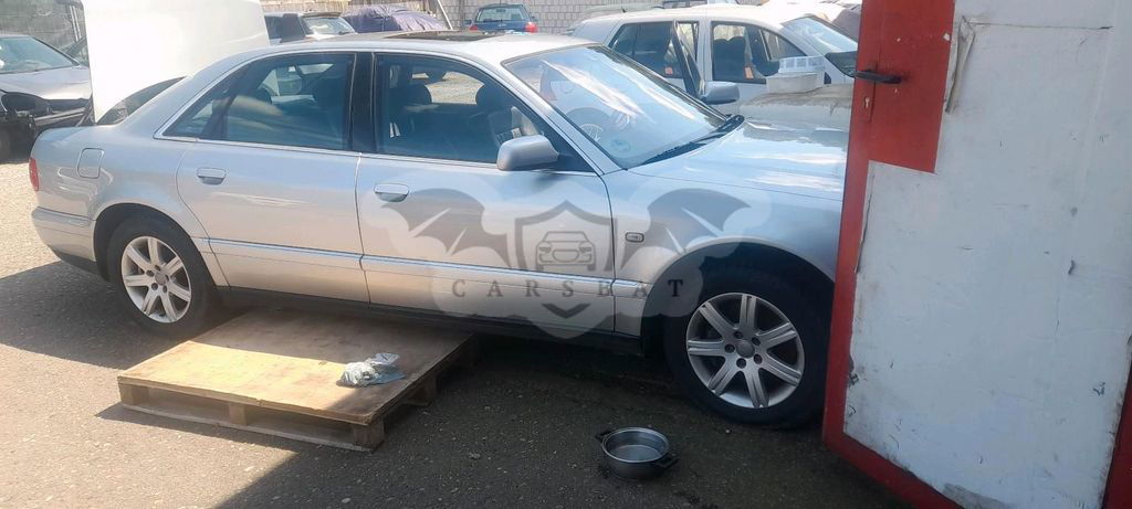 Audi A8 1999