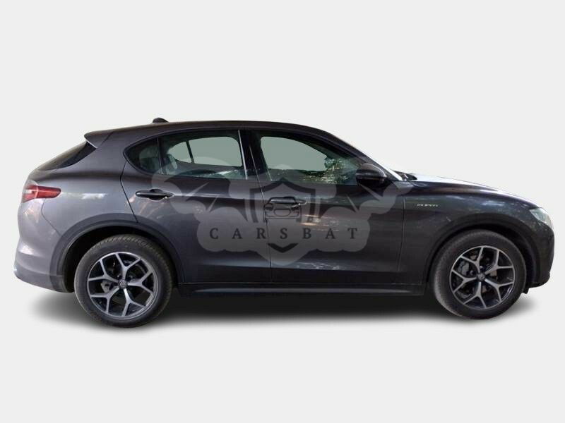 Alfa Romeo Stelvio 2021