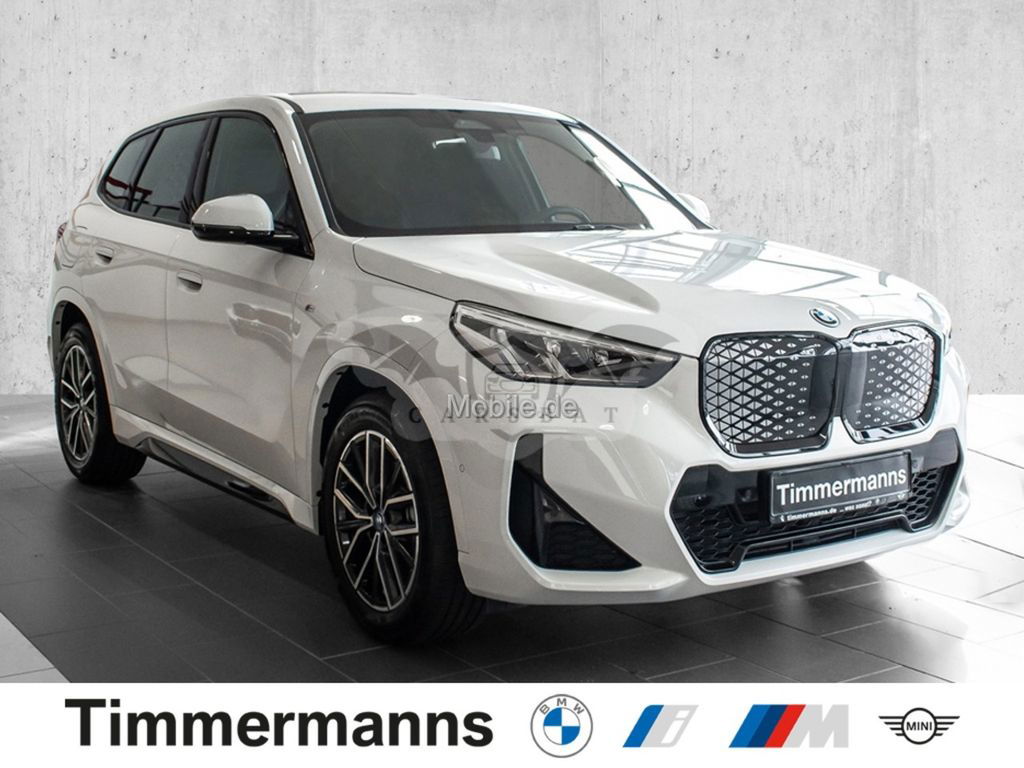 BMW iX1 2024