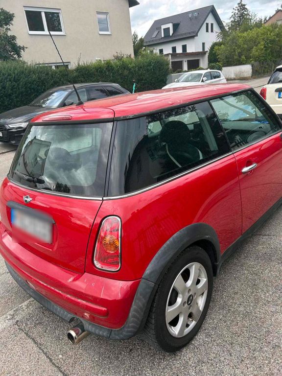 Mini One 2004