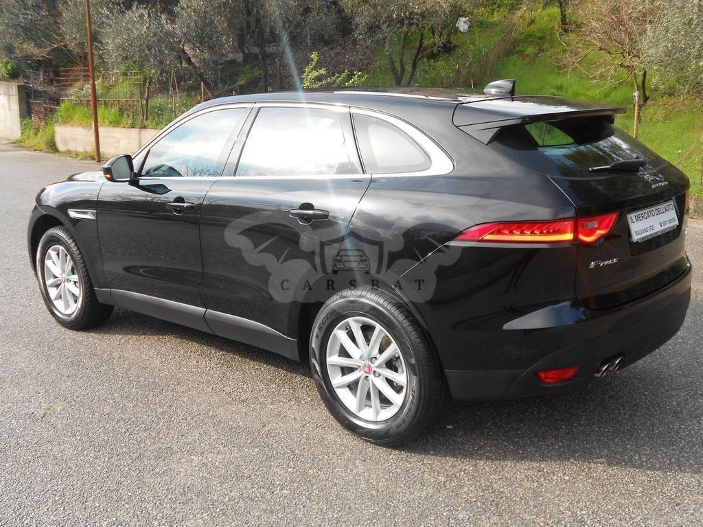 Jaguar F-Pace 2016