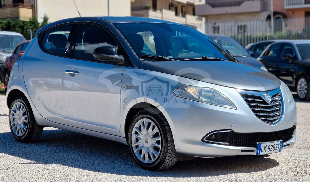 Lancia Ypsilon 2012