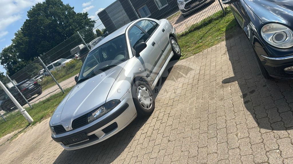 Mitsubishi Carisma 2002