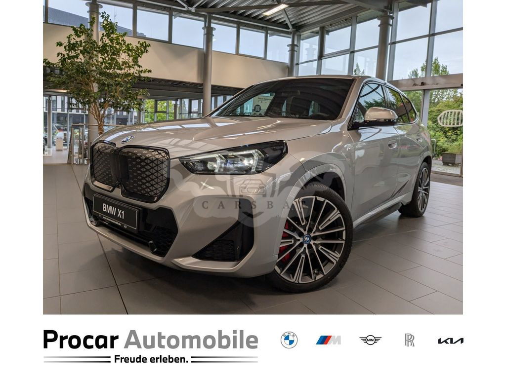 BMW iX1 2024