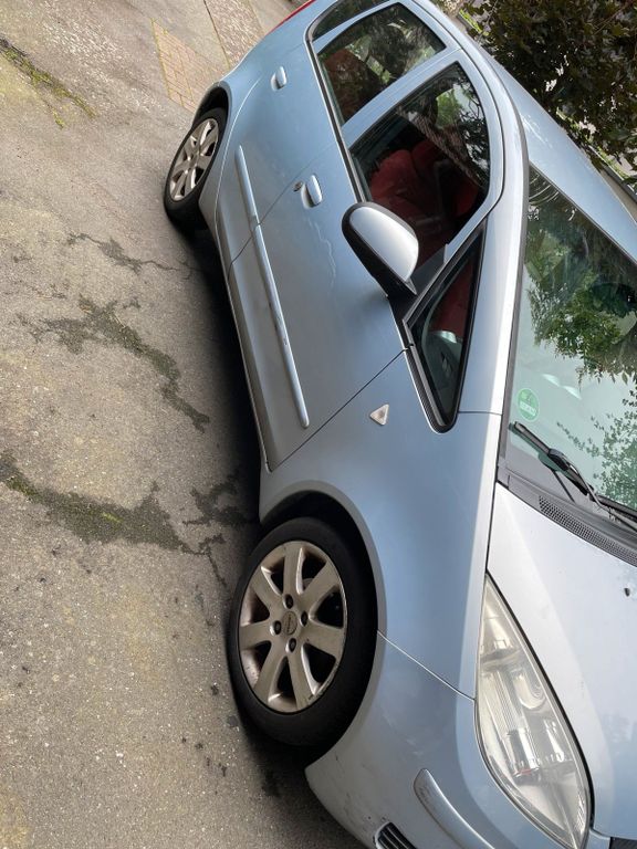 Mitsubishi Colt 2004