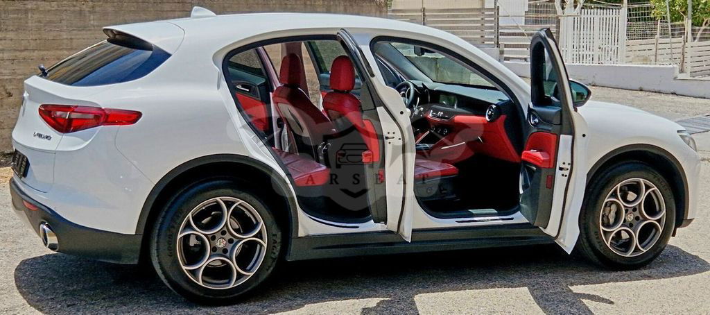 Alfa Romeo Stelvio 2017