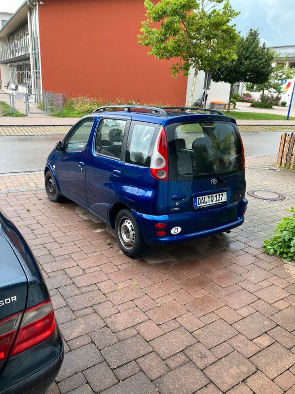 Toyota Verso 2001