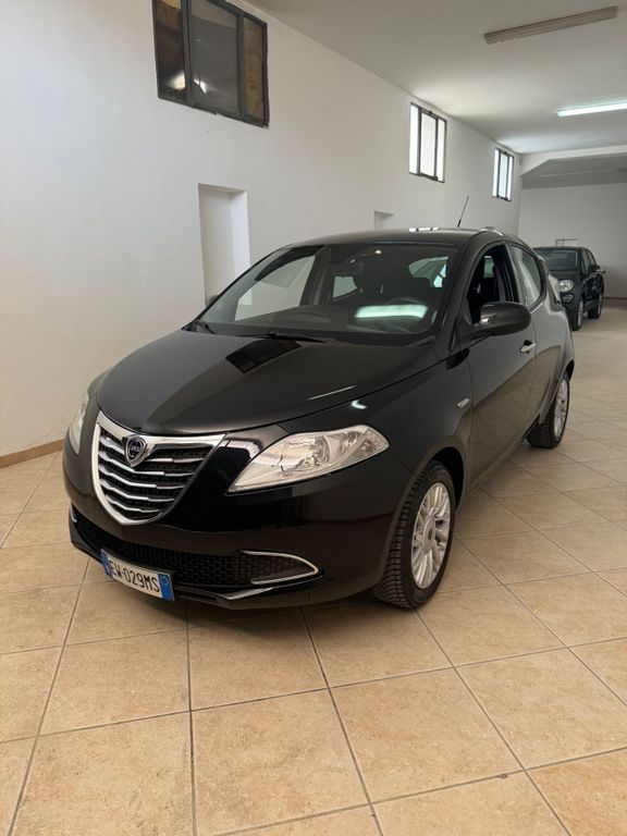 Lancia Ypsilon 2015