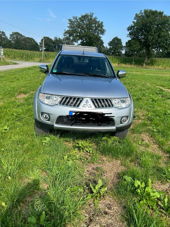 Mitsubishi L200 2011