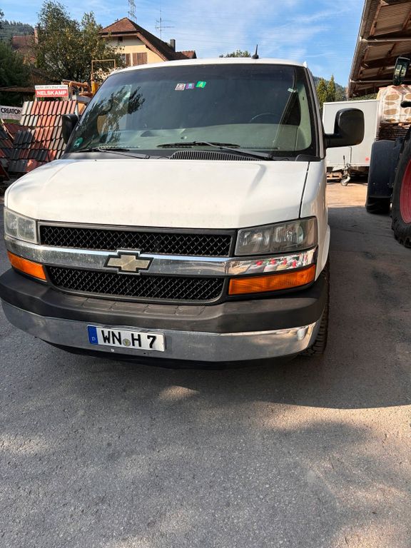 Chevrolet Express 2012