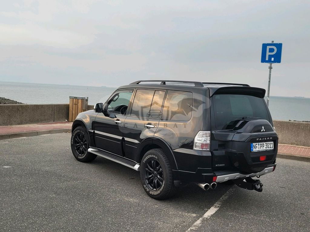 Mitsubishi Pajero 2015