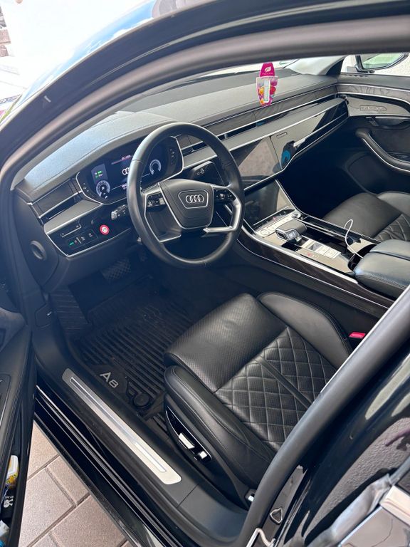 Audi A8 2021