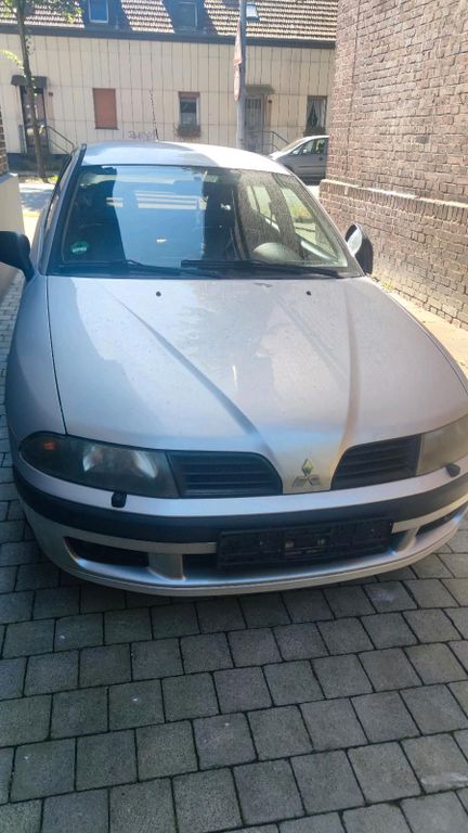 Mitsubishi Carisma 2004