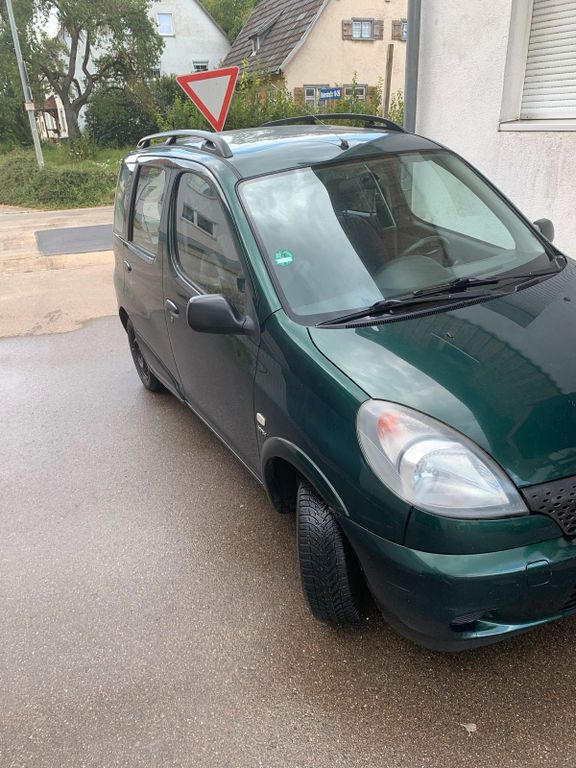 Toyota Verso 2002