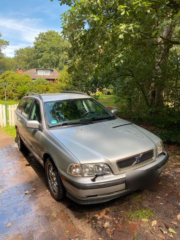Volvo V40 1999