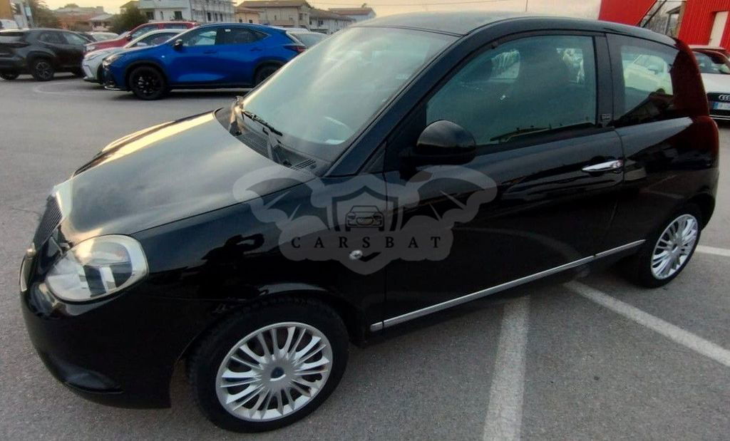 Lancia Ypsilon 2011