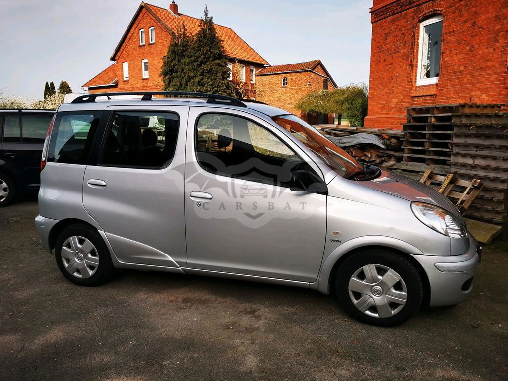 Toyota Verso 2003