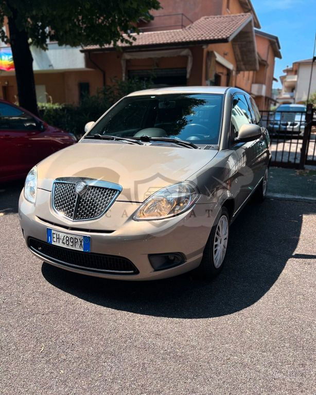 Lancia Ypsilon 2011