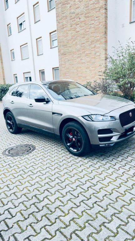 Jaguar F-Pace 2017