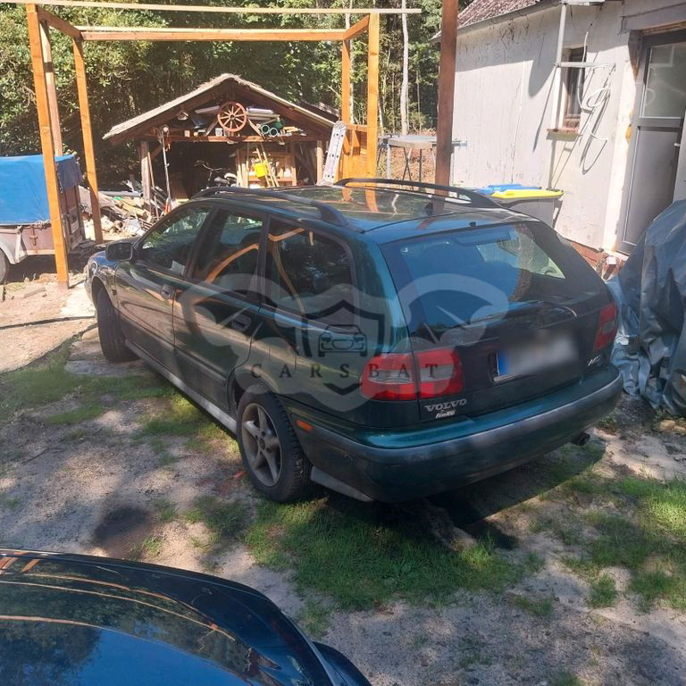 Volvo V40 1999