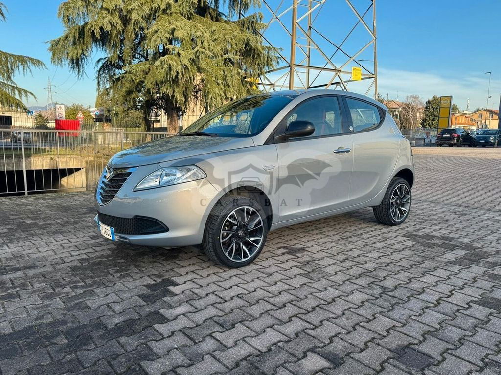 Lancia Ypsilon 2014