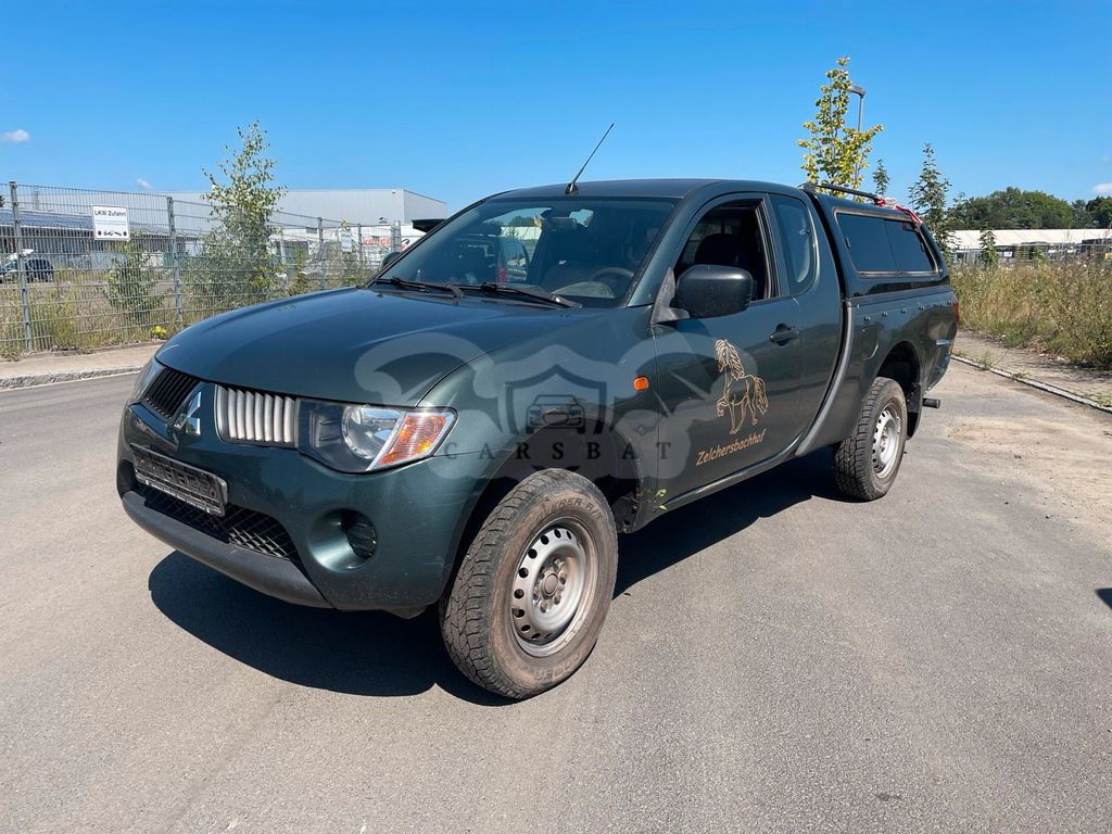 Mitsubishi L200 2005