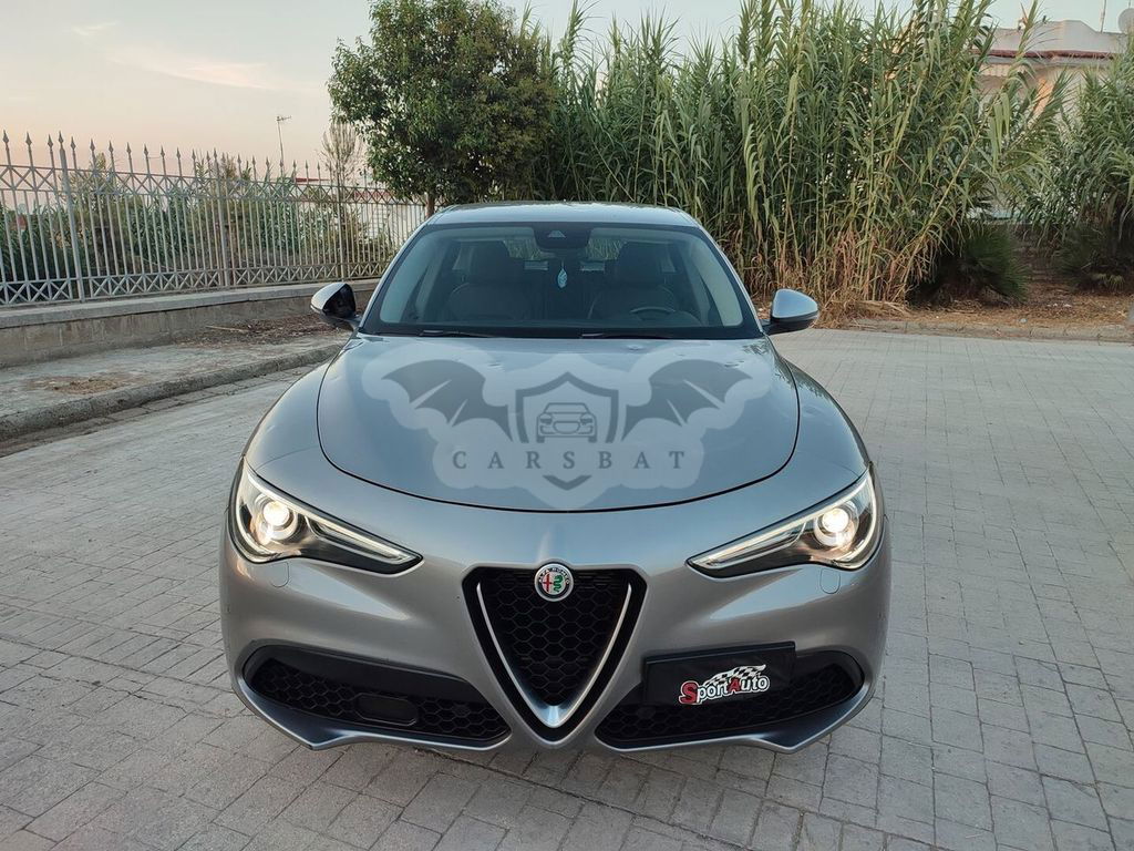 Alfa Romeo Stelvio 2021