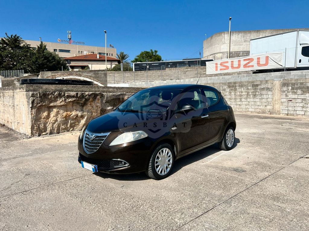 Lancia Ypsilon 2012
