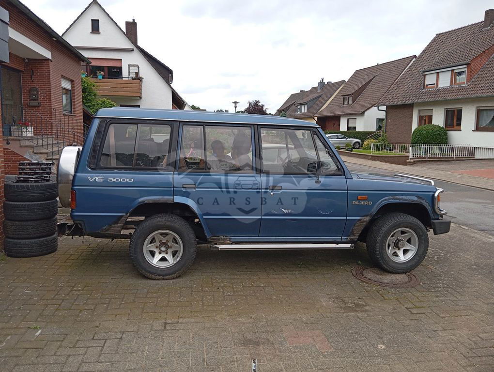 Mitsubishi Pajero 1990