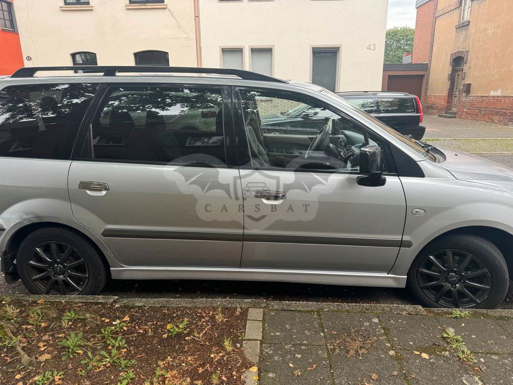 Mitsubishi Space Wagon 2004