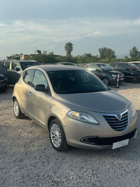 Lancia Ypsilon 2015