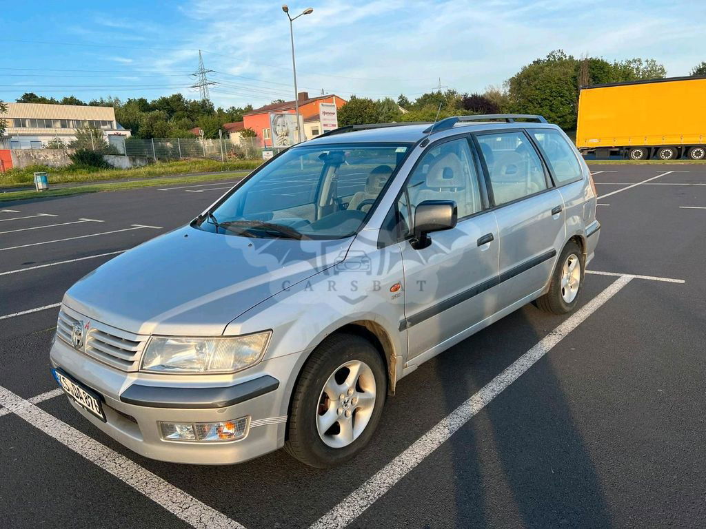 Mitsubishi Space Wagon 1999