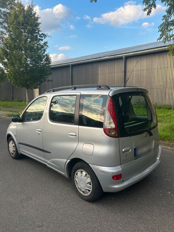 Toyota Verso 2004