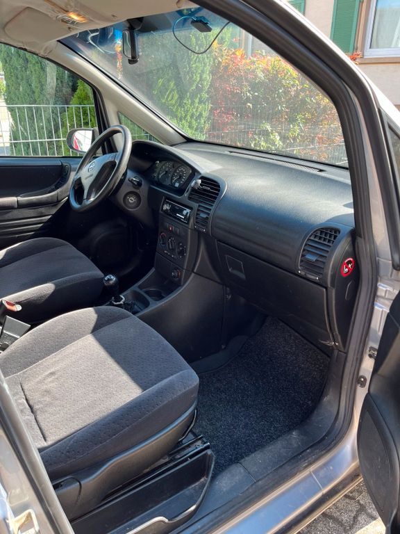 Opel Zafira 2002